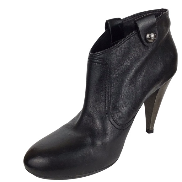 Coach Boots - Picture 3 of 16